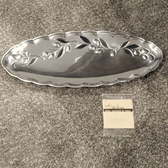 Lenox En Provence Metal Serveware Breadtray 21074 36553 17" long x 7" wide - Picture 1 of 4